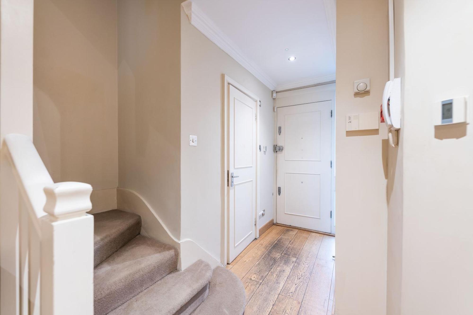Luxury 6 Bedroom House In Southwick Street Appartamento Londra