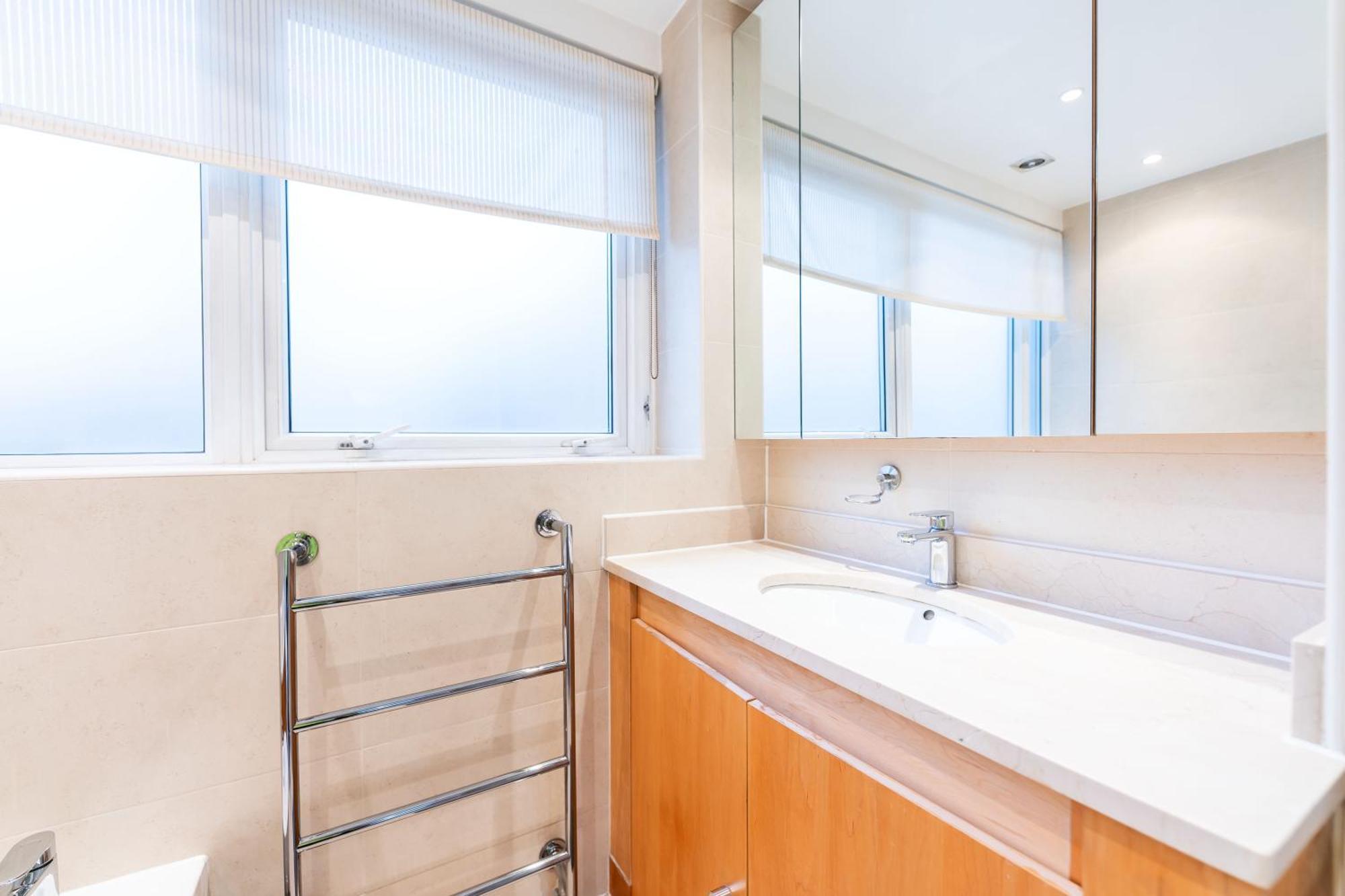 Luxury 6 Bedroom House In Southwick Street Appartamento